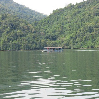 Vẻ đẹp Hồ Ba Bể - ảnh 3